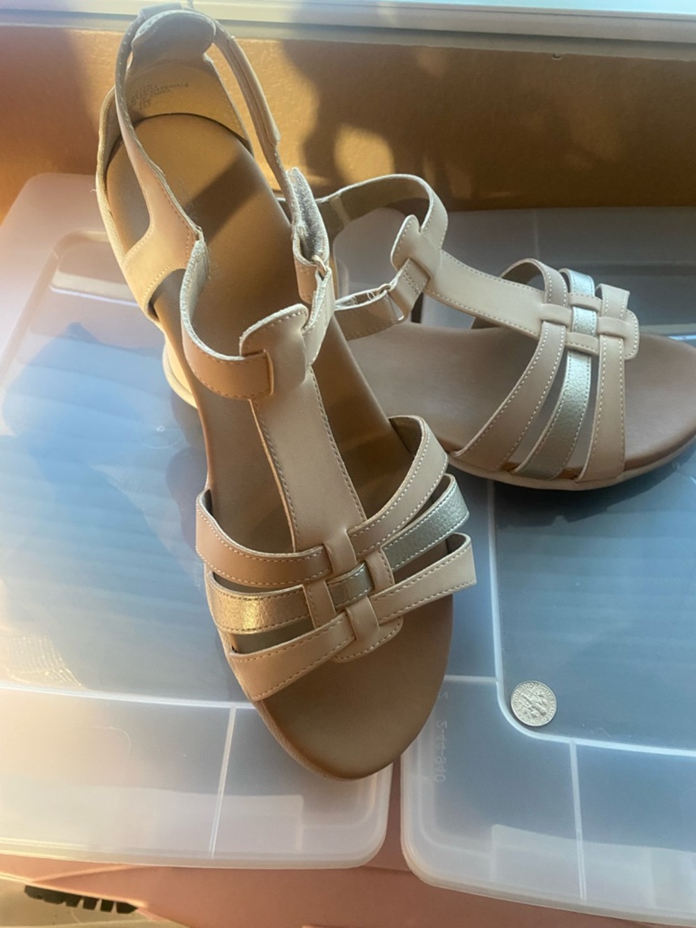 Easy Spirit Women's Beige T-Strap Sandals